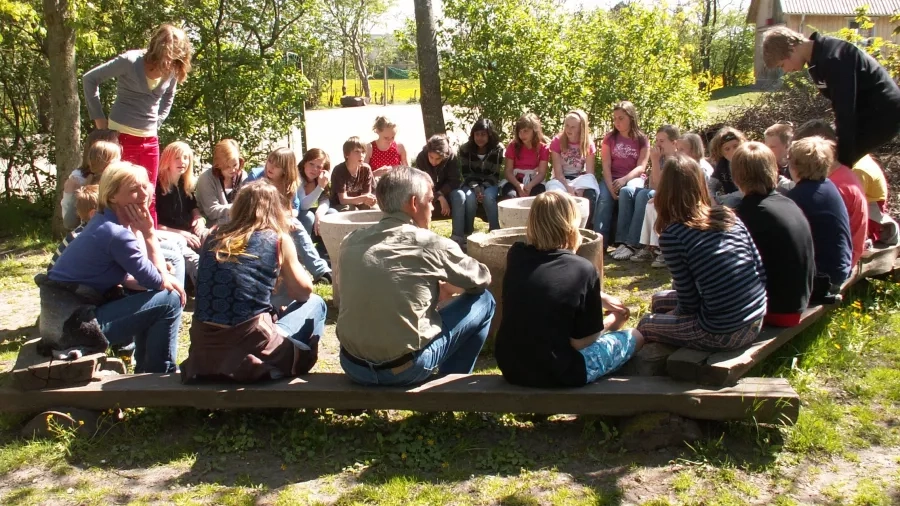 Samling i udeskole på Odarslövs skola i Sverige. Foto: Malene Bendix.